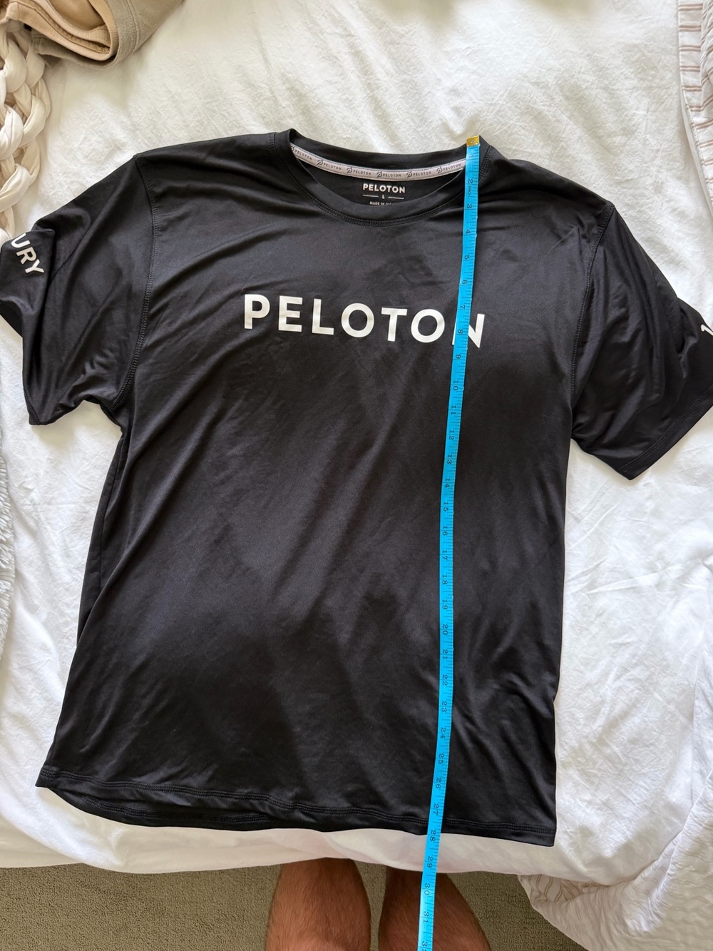 LIKE NEW Peloton t shirt century club 100 men’s large L tee workout shirt EUC